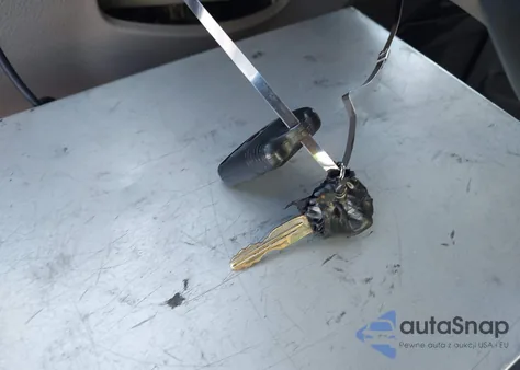 2005 Ford F-150 Lariat/Xlt from USA, damaged, VIN 1FTPW12575KE98463